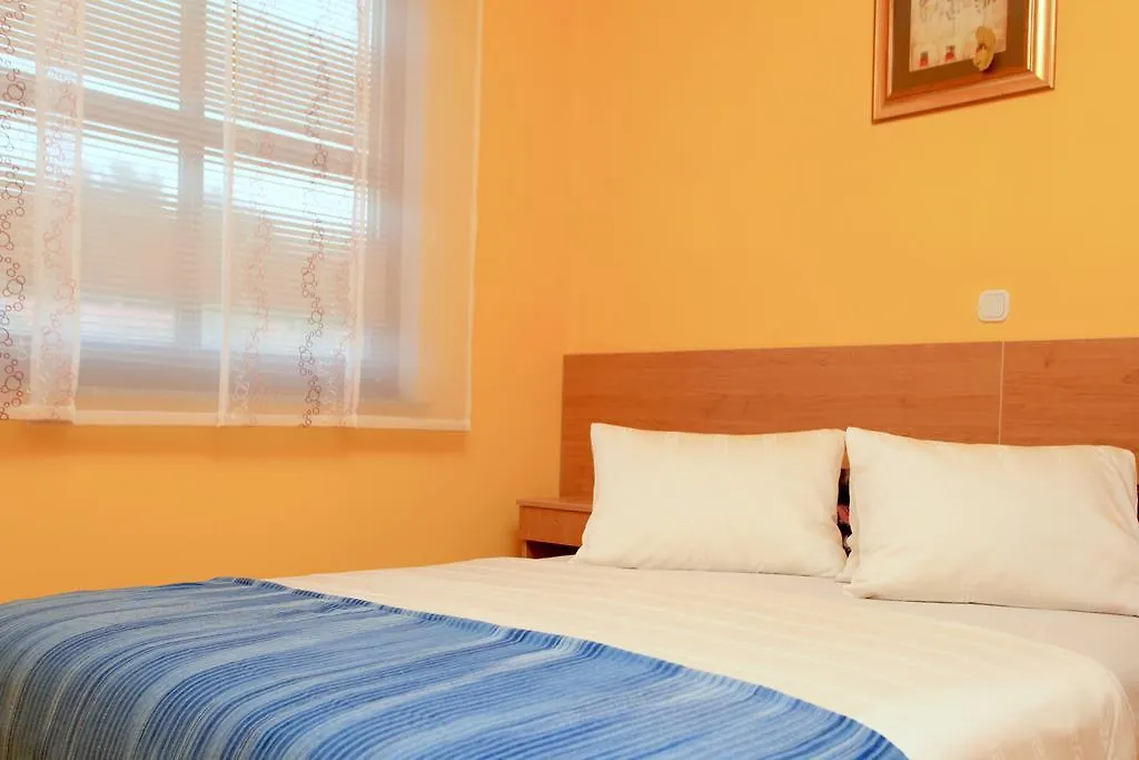 Apartments Vila Afrodita Vir