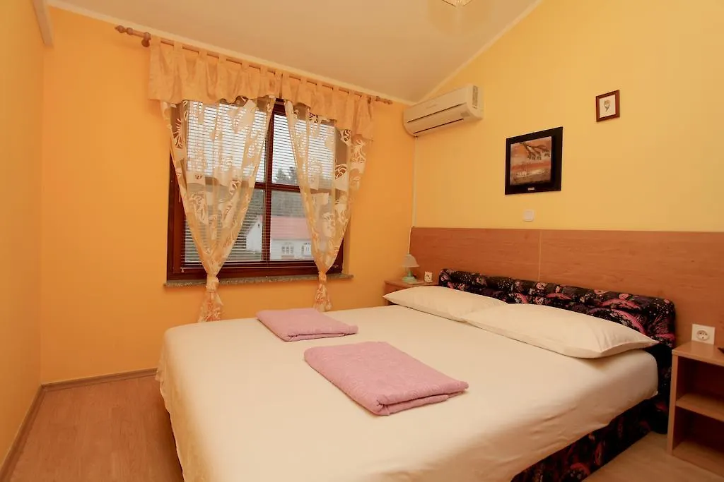 Apartments Vila Afrodita Vir Croatia