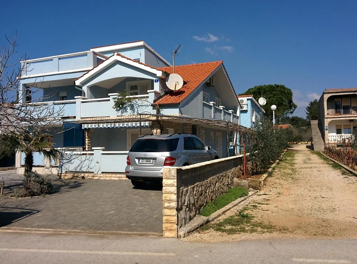 Apartments Vila Afrodita Vir Croatia